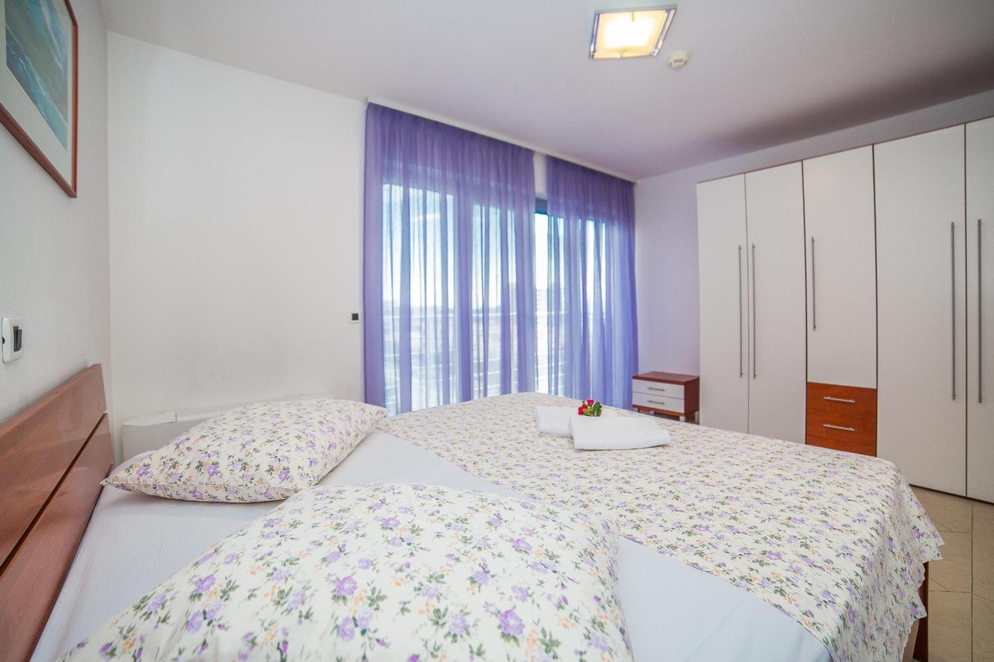 Apartments Milan Макарска Номер фото